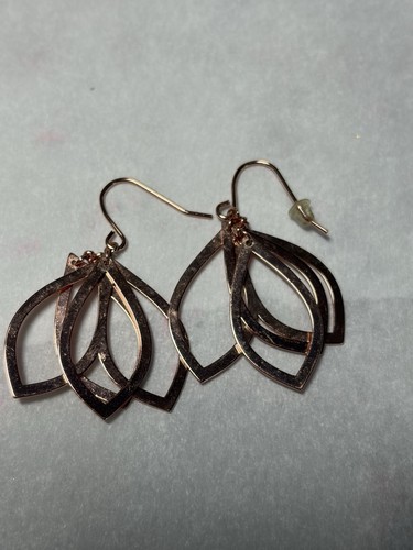 Origami owl rose gold - gold, lotus