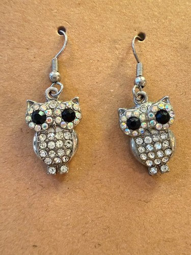Silver tone rhinestone owl - silver,